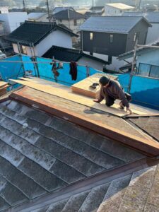 屋根平板カバー　野地板新設