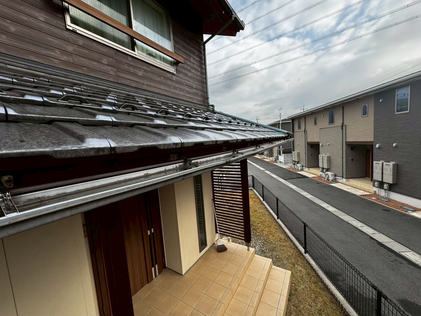 鳥取県米子市にて雨樋修理〈雪の重みによる割れ・火災保険〉